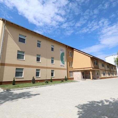 Smart Rooms Szekesfehervar Bagian luar foto